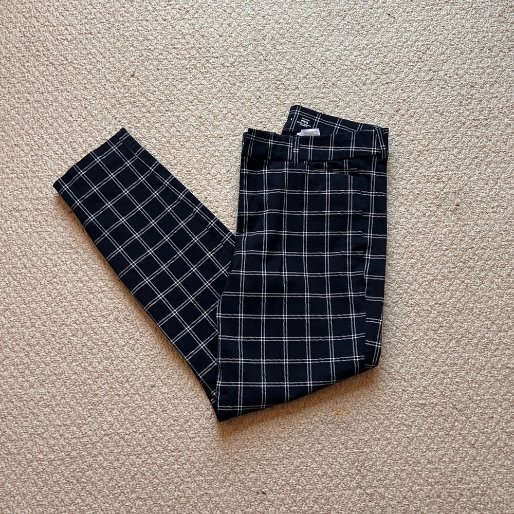 Old Navy Checkered Black and White Pixie Pants